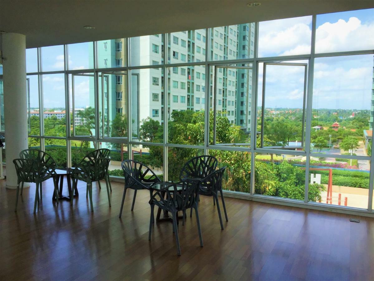 Cosy Lumpini Beachfront One Bedroom Jomtein Jomtien Beach Exterior photo