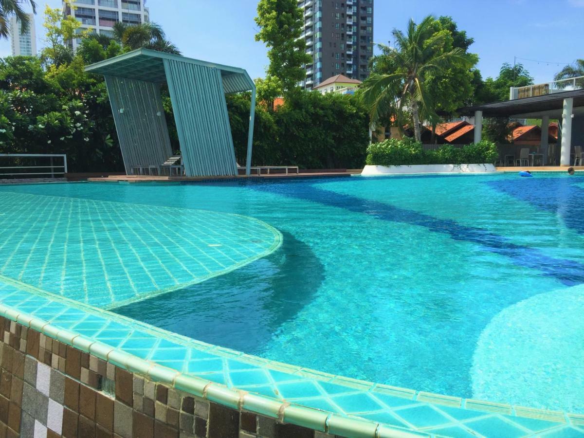 Cosy Lumpini Beachfront One Bedroom Jomtein Jomtien Beach Exterior photo