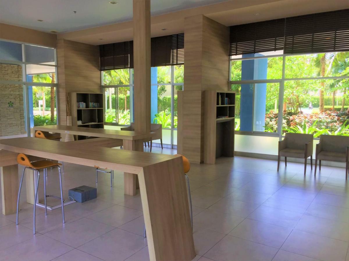Cosy Lumpini Beachfront One Bedroom Jomtein Jomtien Beach Exterior photo