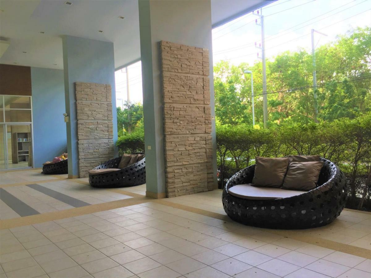 Cosy Lumpini Beachfront One Bedroom Jomtein Jomtien Beach Exterior photo